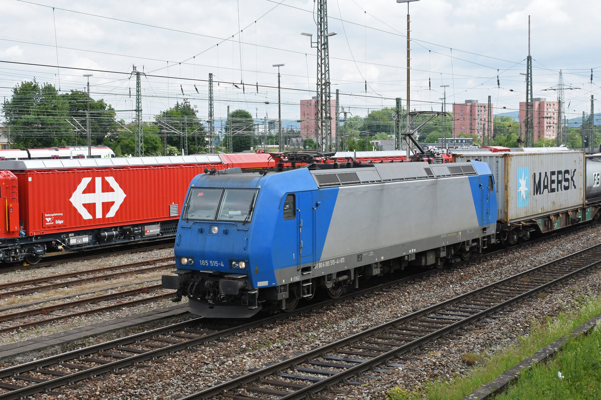 Lok 185 515-4 durchfährt den Badischen Bahnhof. Die Aufnahme stammt vom 20.05.2018.