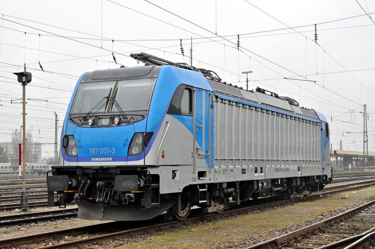 Lok 187 001-3 ist beim Badischen Bahnhof abgestellt. Die Aufnahme stammt vom 19.12.2016.