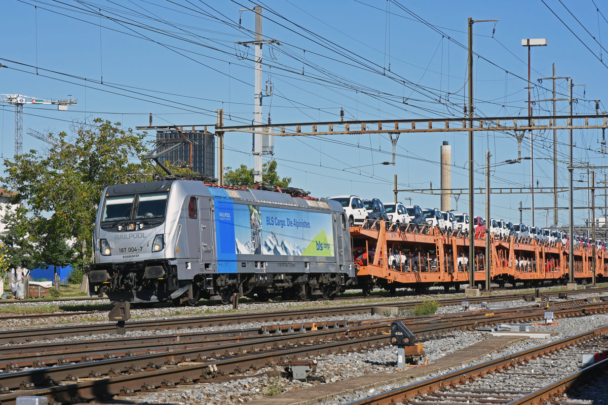 Lok 187 004-7 durchfährt den Bahnhof Pratteln. Die Aufnahme stammt vom 12.09.2019.