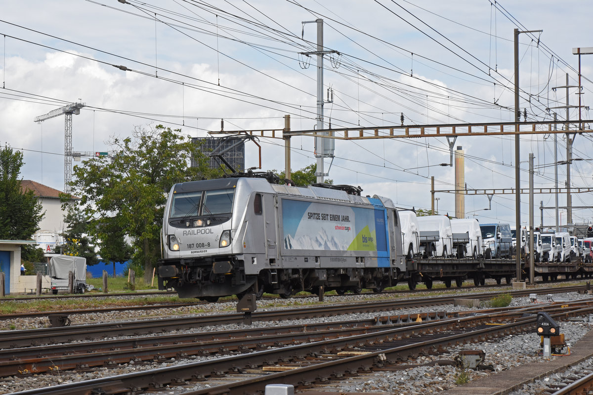 Lok 187 008-8 durchfährt den Bahnhof Pratteln. Die Aufnahme stammt vom 05.09.2019.