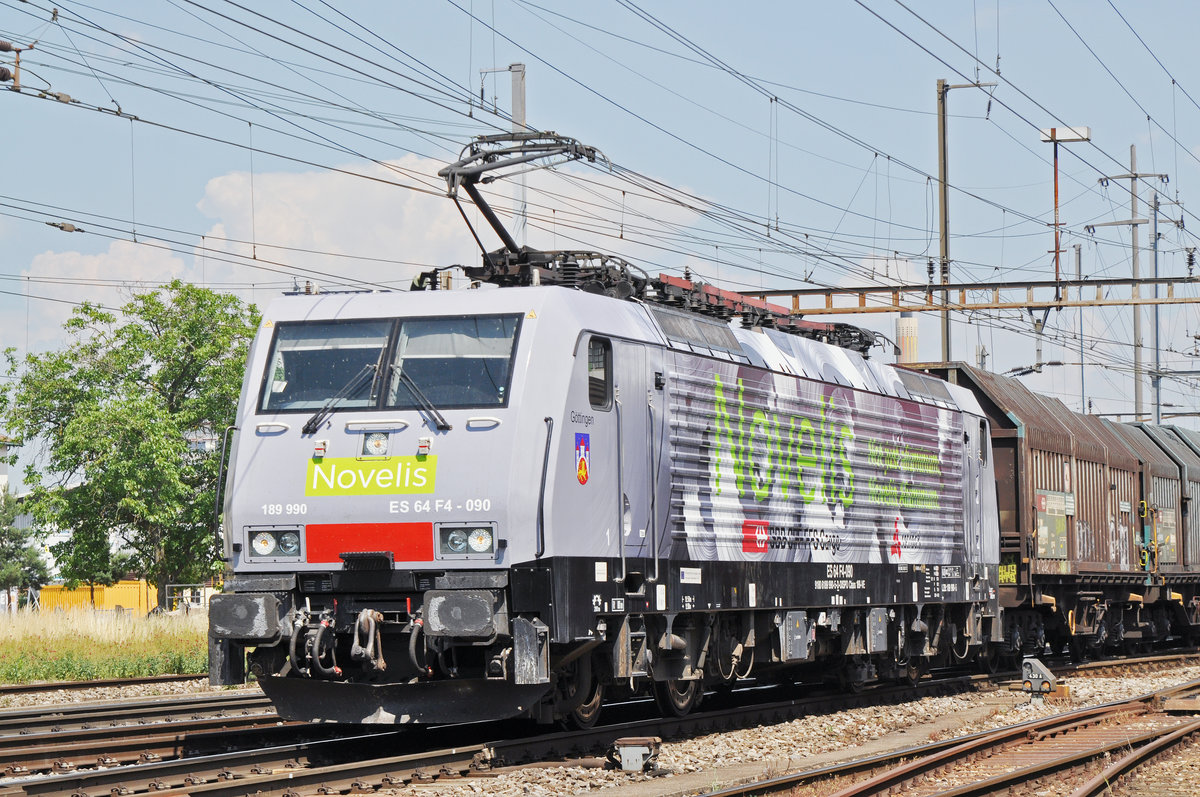 Lok 189 990-5 durchfährt den Bahnhof Pratteln. Die Aufnahme stammt vom 20.06.2017