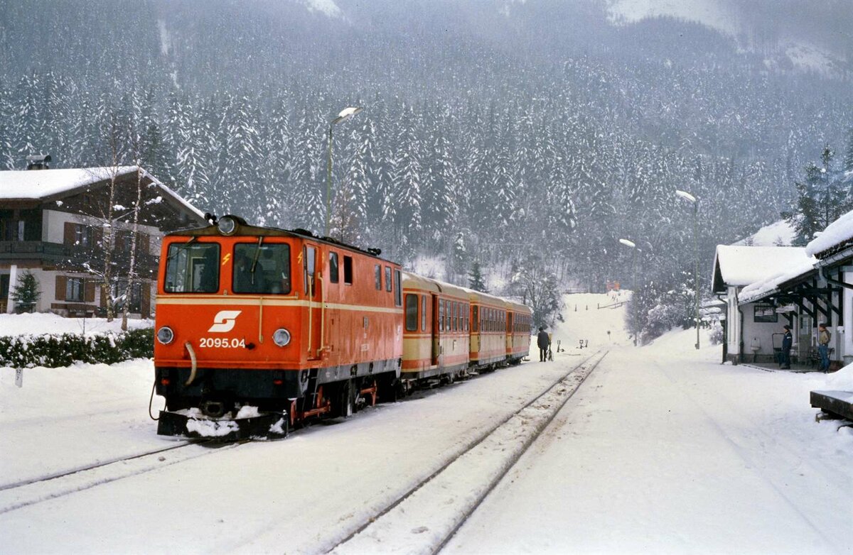 Lok 2095.04 der Pinzgauer Lokalbahn.
Datum: 11.02.1986 