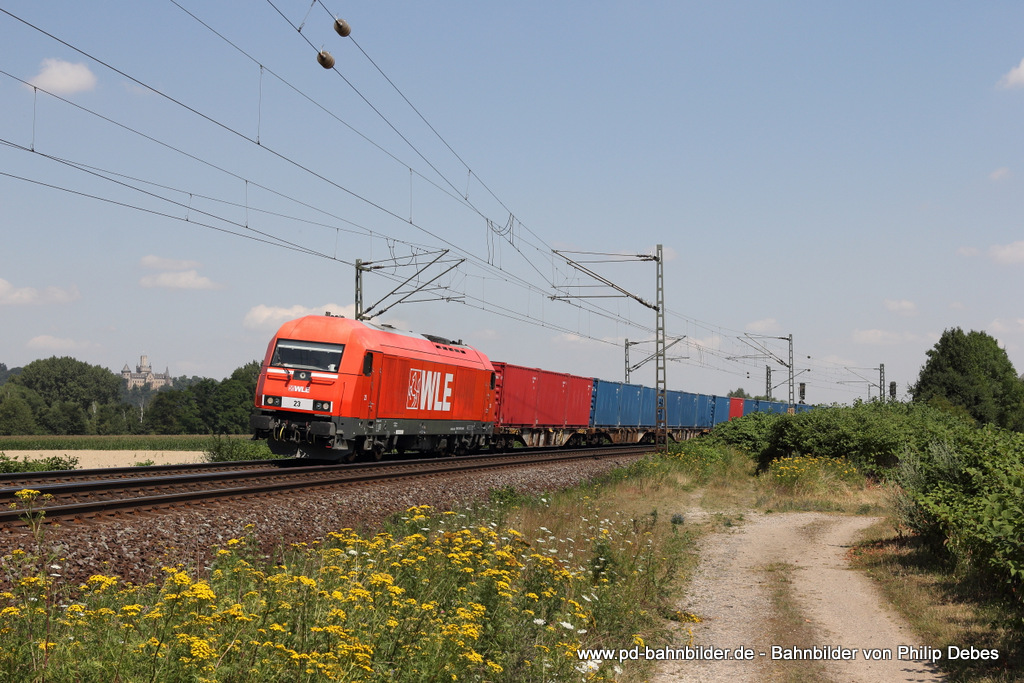 Lok 23 (Westflische Landes-Eisenbahn) mit einem Containerzug in Burgstemmen, 23. Juli 2014