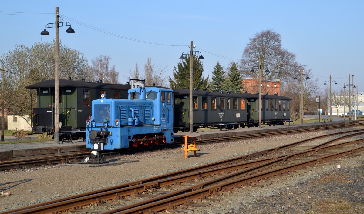 Lok 35 der Mansfelder Bergwerksbahn am 19.03.2015 im Bahnhof Benndorf. 