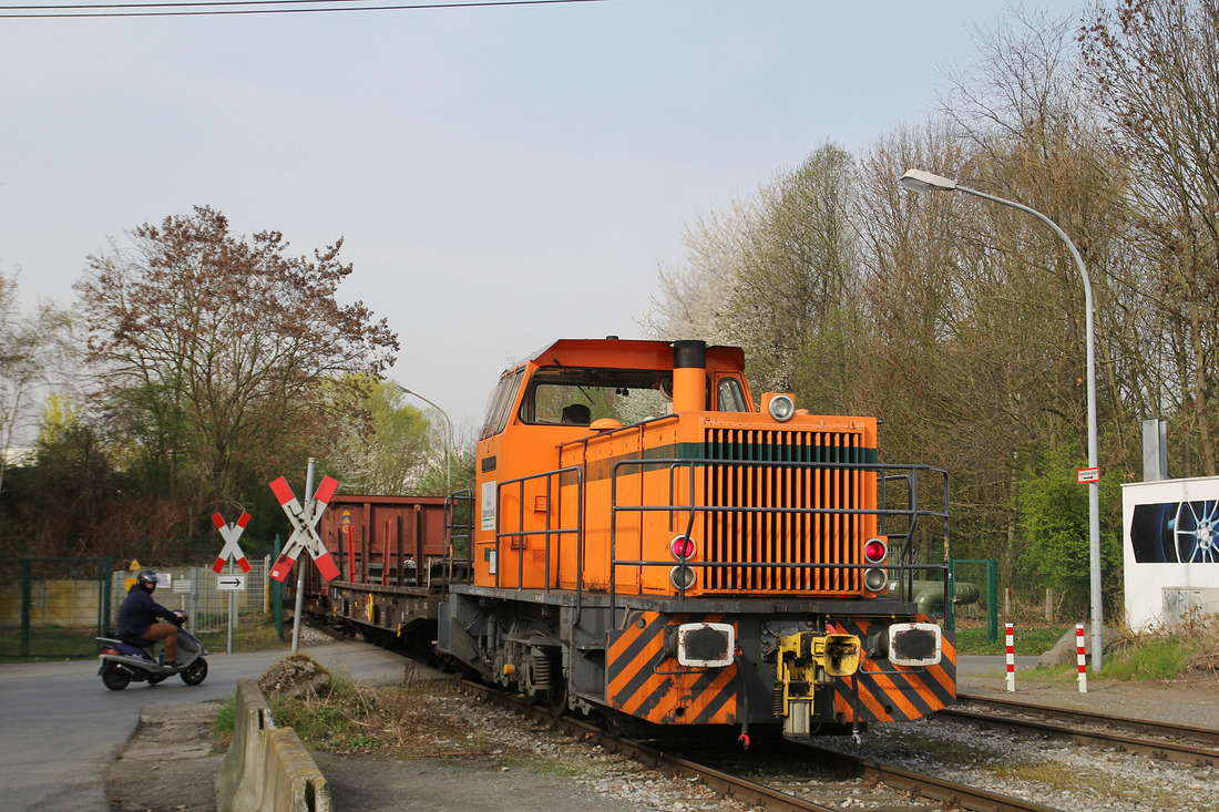 Lok 4 der Stadtwerke Essen wurde am 31. März 2014 auf der Essener Hafenbahn fotografiert.