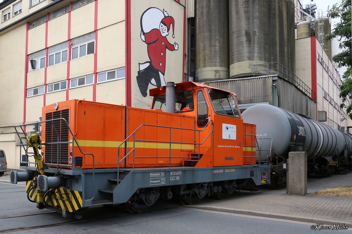 Lok 6 - Henschel DHG 700 C, Baujahr 1987, Nr.32751, Bauart:C-dh, 507kw - der Gelsen-Log mit Kesselzug im Stadthafen Gelsenkirchen. 28.07.2016 