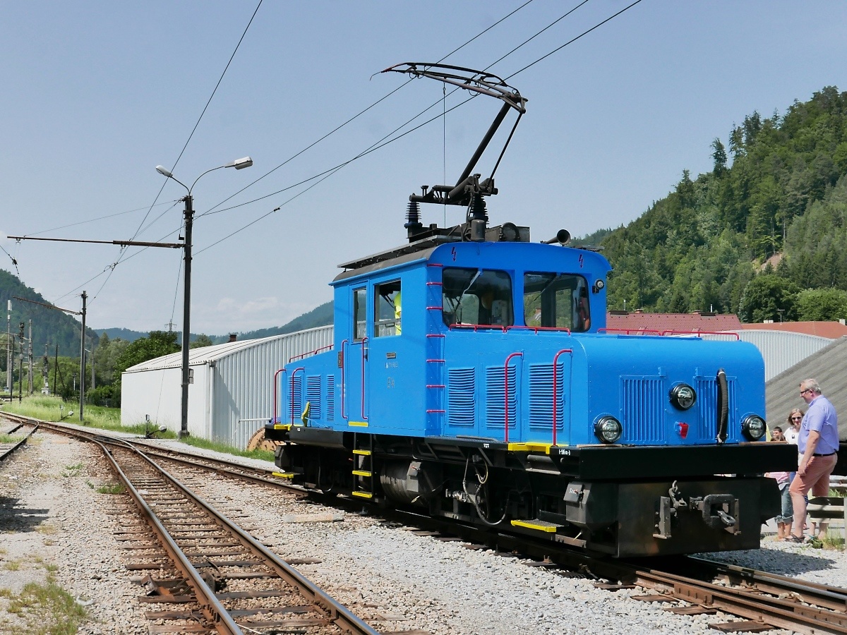 Lok E4 der Breitenauerbahn beim Umsetzen in Mixnitz am 10.06.2019