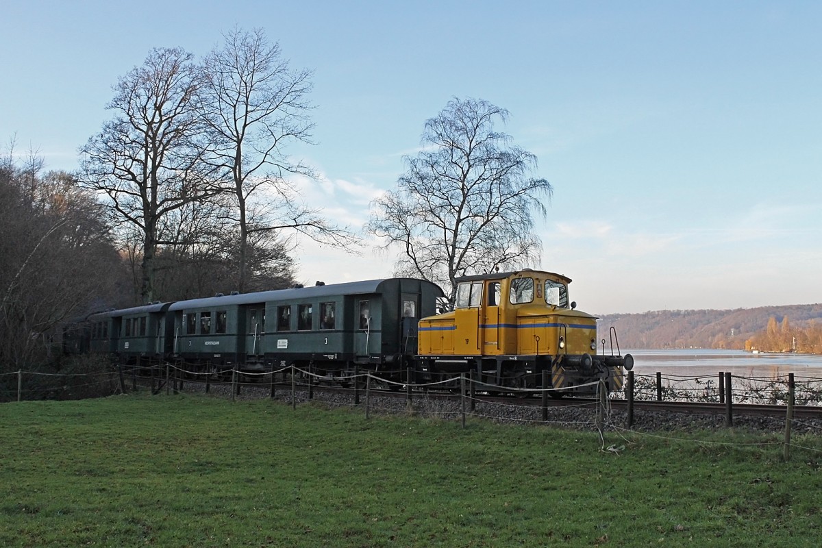 Lok V3 der Hespertalbahn (O&K MV9) am 14.12.14 auf der Hespertalbahn.