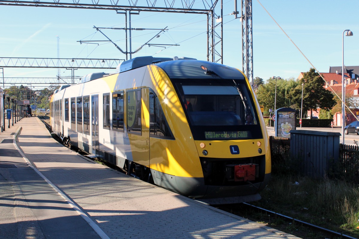 Lokalbanen (Helsingør - Hornbæk - Gilleleje - Hillerød) LINT 41 Bahnhof Helsingør am 29. September 2013.