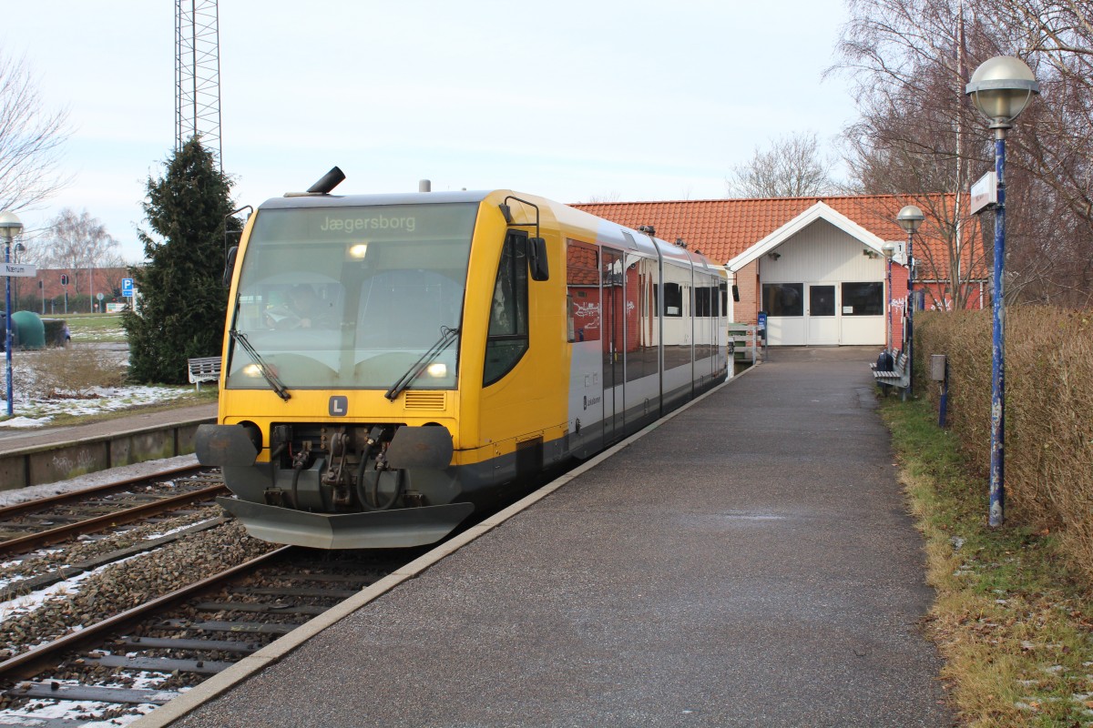 Lokalbanen, Nærumbanen (DÜWAG-RegioSprinter) Bahnhof Nærum am 2. Februar 2014.