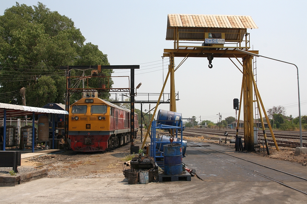 Lokbehandlungsanlage und Bockkran im Depot Pak Nam Pho. Bild vom 29.März 2023.