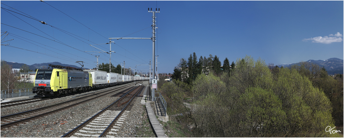 Lokomotion 189 903 mit STEC 43561 von Ostrava nach Triest.
Zeltweg 29.3.2014