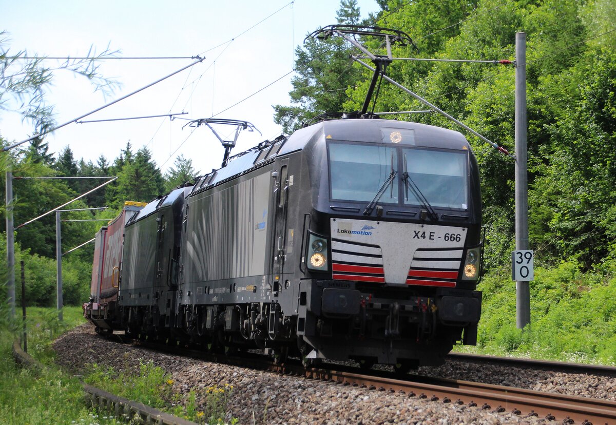 Lokomotion - Doppelpack am 27.06.2021 auf der KBS 950/951 in Richtung Rosenheim