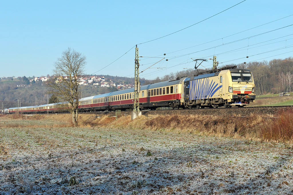 Lokomotion Sandwich 193 777-0 & 193 773-9 mit AKE Rheingold bei Uhingen 29.12.2019