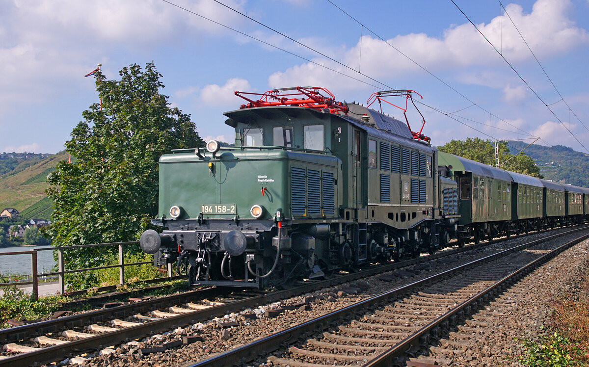 Lokomotive 194 158-2 am 18.09.2021 in Assmannshausen.