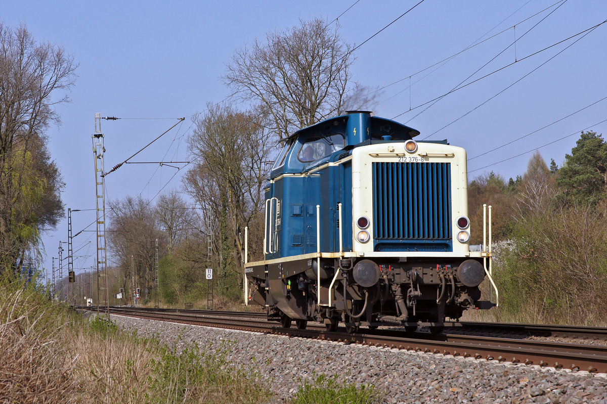 Lokomotive 212 376-8 am 28.03.2017 in Lintorf.