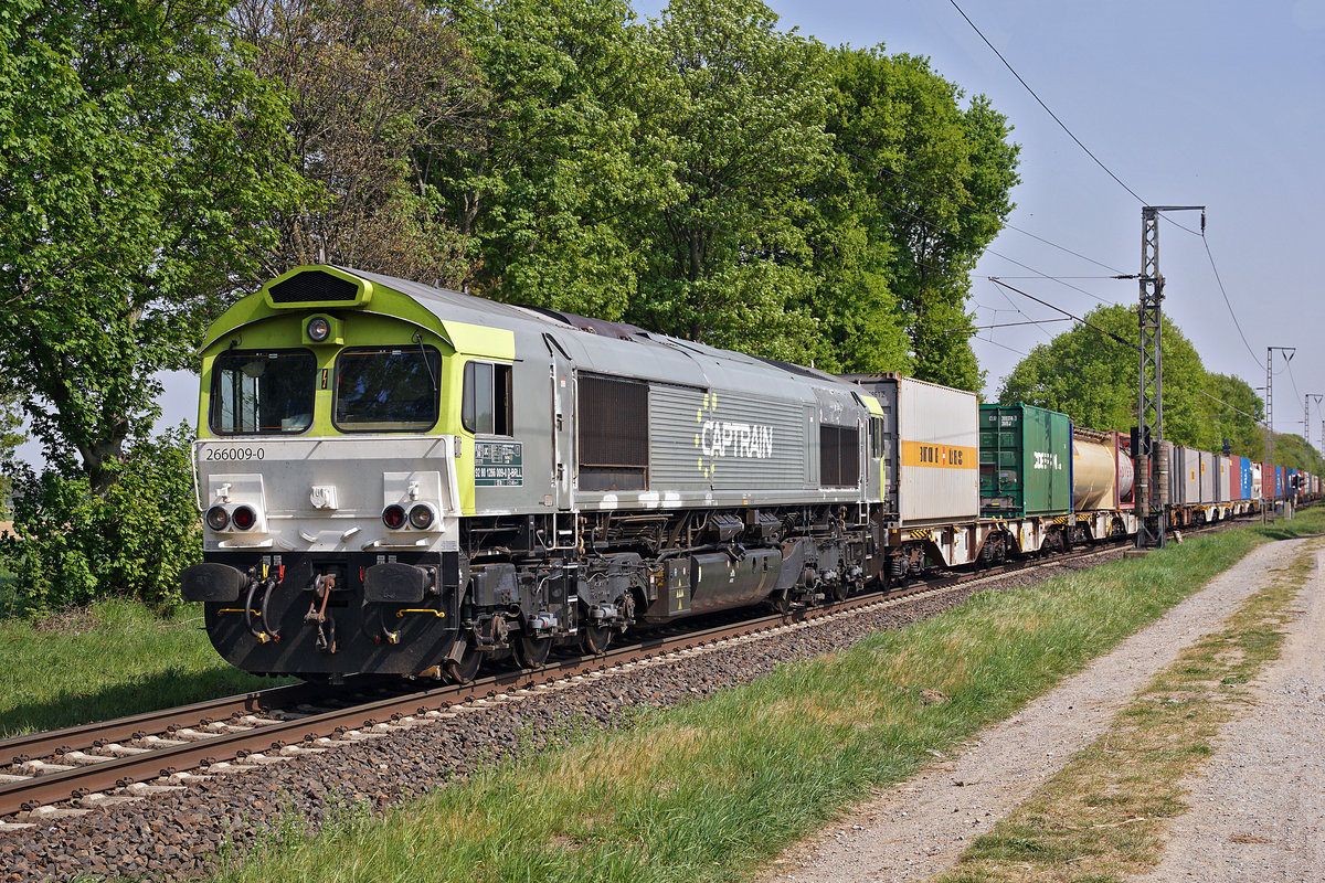 Lokomotive 266 009-0 am 24.04.2020 in Boisheim.