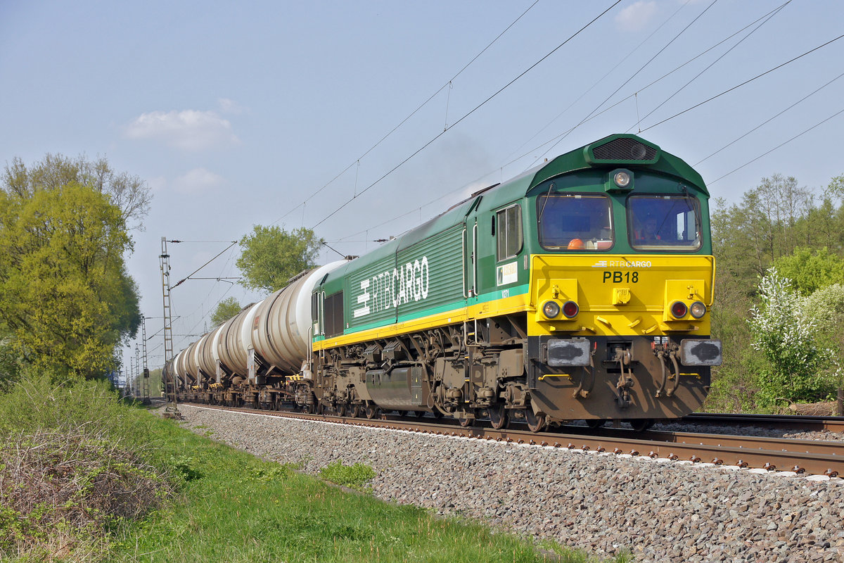 Lokomotive 266 022-3 (PB 18) mit Kesselzug am 20.04.2018 in Lintorf.