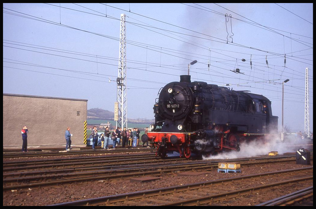 Lokparade am 17.4.1993 am BW Arnstadt: 951027 
