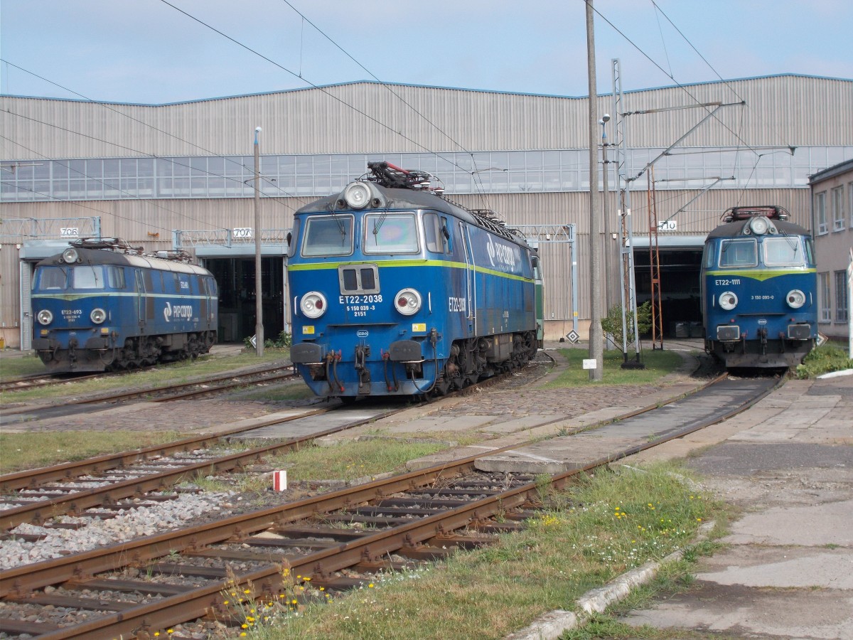 Lokparade von ET22-693 links,ET22-2038 mitte und rechts ET22-111,am 16.August 2015,in Szczecin Port Centralny.