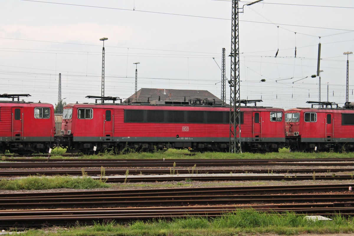 Lokportrait von 155 095-3 am 13.09.2014, als sie zusammen mit zwei Schwestern im Bahnbetriebswerk Offenburg bei der Wochenendruhe stand.