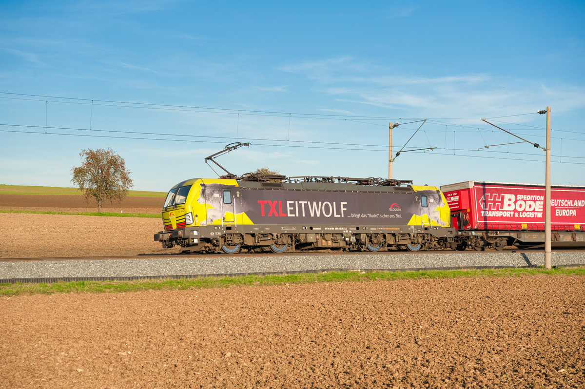 Lokportrait von 193 554  TXLeitwolf  ATLU/TXL mit einem KLV-Zug bei Uffenheim Richtung Würzburg, 26.10.2019