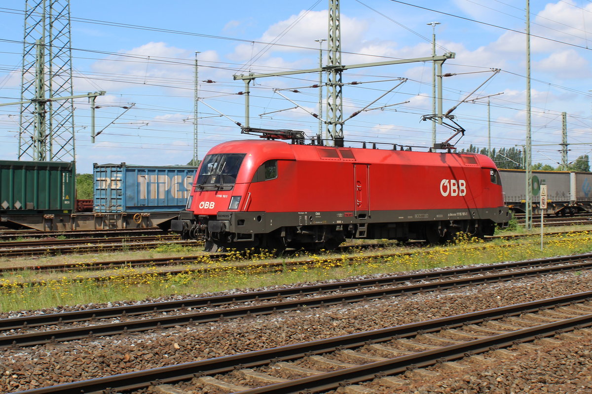 Lokportrait der ÖBB 1116 161, die am 31.05.19 am HP Duisburg-Bissingheim vorbeifuhr.