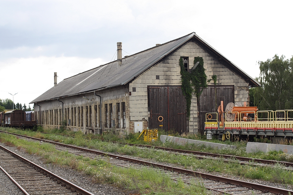 Lokschuppen der ehemaligen Zugförderungsstelle Mistelbach am 16.August 2014.