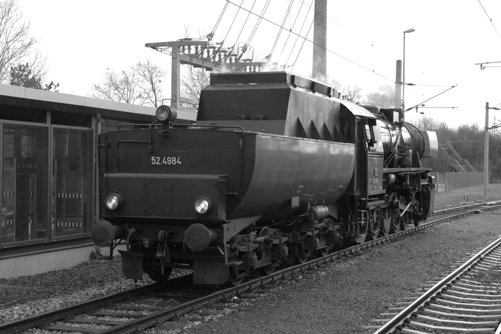 LOKTM 52.4984 am 14.Dezember 2019 im Bahnhof Felixdorf.