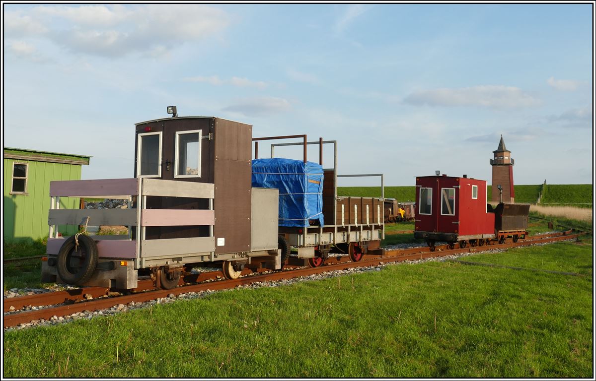 Lorenbahn Dagebüll nach Oland und Langeness.Lorenbahnhof in Dagebüll. (20.05.2019)