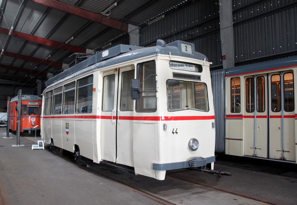 Lowa-Wagen 44 stand am 08.02.2015 im Depot 12 in Rostock-Marienehe.
(Tatra-Fototag)