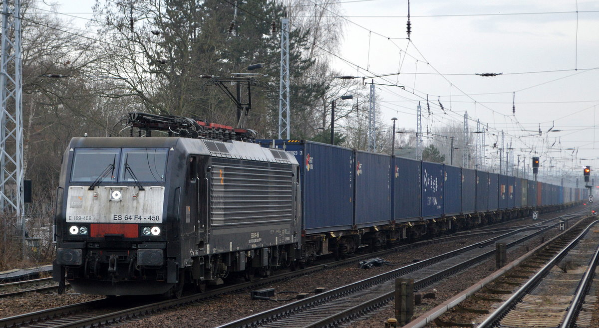 LTC - Logistic & Transport Company sp. z o.o. mit der polnischen MRCE DISPO  ES 64 F4-458  
 [NVR-Number: 91 51 5170 032-4 PL-DISPO] und Containerzug Richtung Polen über Frankfurt/Oder am 03.02.21 Berlin Hirschgarten.