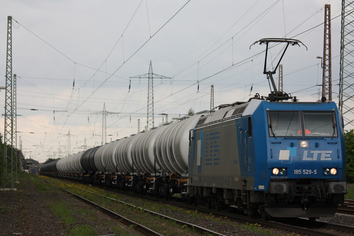 LTE 185 529  Michaela  am 25.5.13 mit einem Kesselzug aus Duisburg-Ruhrort Hafen in Ratingen-Lintorf.
