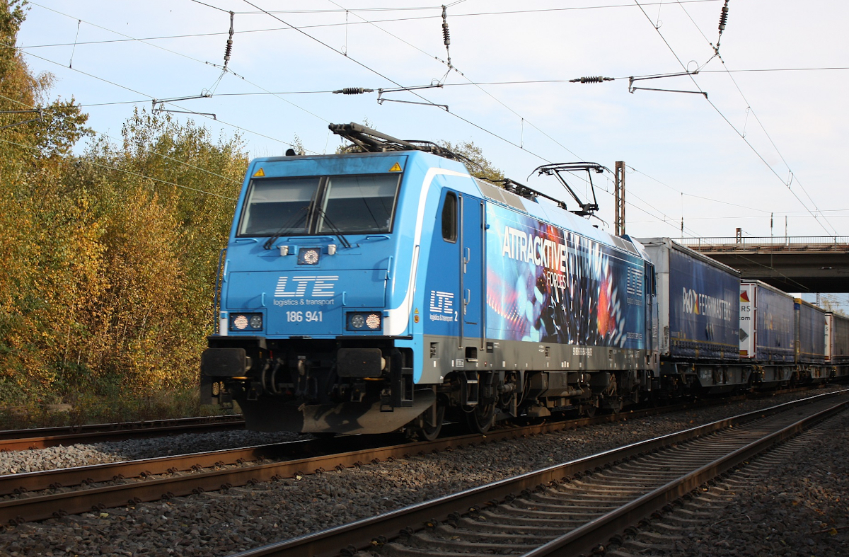 LTE 186 941  auf der Hamm-Osterfelder Strecke Rtg. West in Datteln am 29.10.2021