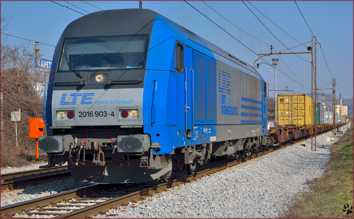 LTE 2016 903 'Maria' zieht Containerzug durch Maribor-Tabor Richtung Koper Hafen. /13.3.2014