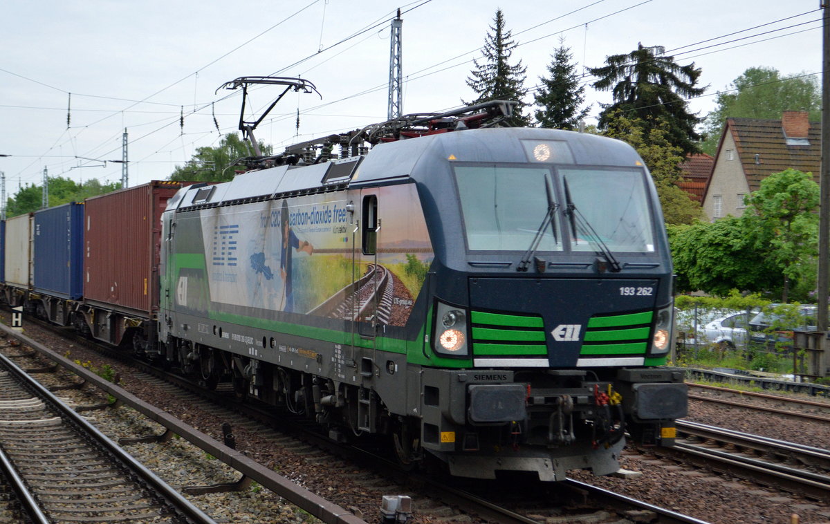 LTE Logistik- and Transport- GmbH mit der ELL Vectron  193 262  [NVR-Number: 91 80 6193 262-3 D-ELOC] und Containerzug aus Polen Richtung Niederlande am 02.05.18 Berlin-Hirschgarten.