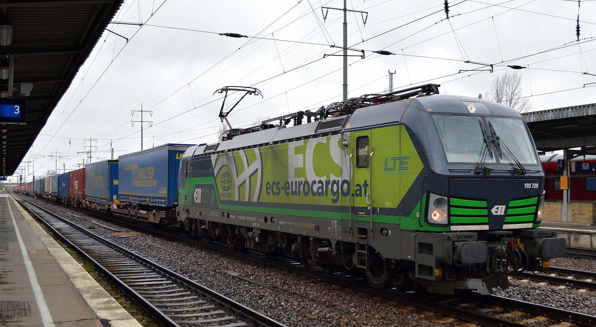 LTE Logistik- und Transport GmbH, Graz [A] mit der ELL Vectron  193 729   [Name:  Doris ]
[NVR-Nummer: 91 80 6193 729-1 D-ELOC] und Taschenwagenzug Richtung Polen am 10.03.20 Bf. Flughafen Berlin Schönefeld. 