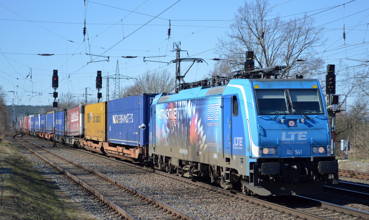 LTE Logistik- und Transport GmbH, Graz [A] mit  186 941  [NVR-Nummer: 91 80 6186 941-1 D-LTE] und KLÖV-Zug Richtung Poznan (Polen) am 09.03.22 Durchfahrt Bf. Saarmund.