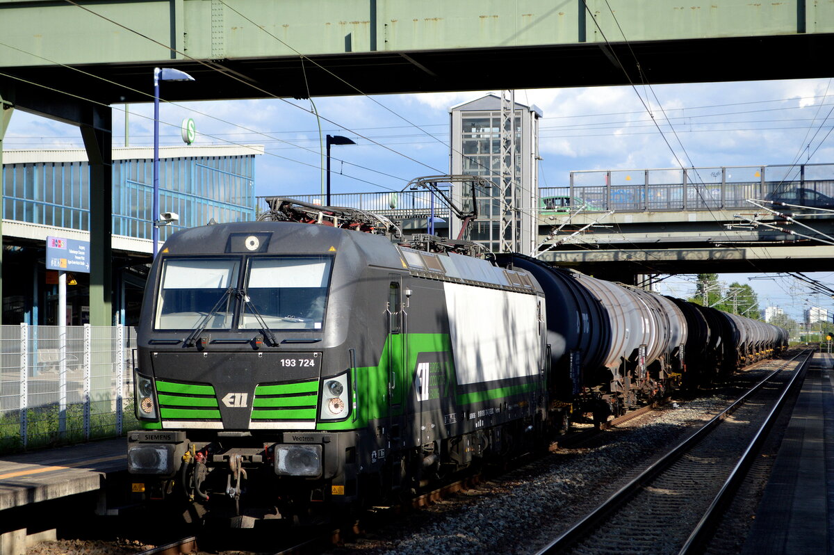 LTE Logistik- und Transport GmbH, Graz [A] mit der ELL Vectron  193 724  [NVR-Nummer: 91 80 6193 724-2 D-ELOC] und Kesselwagenzug (Ethanol) am 07.06.22 Durchfahrt Bf. Berlin Hohenschönhausen.