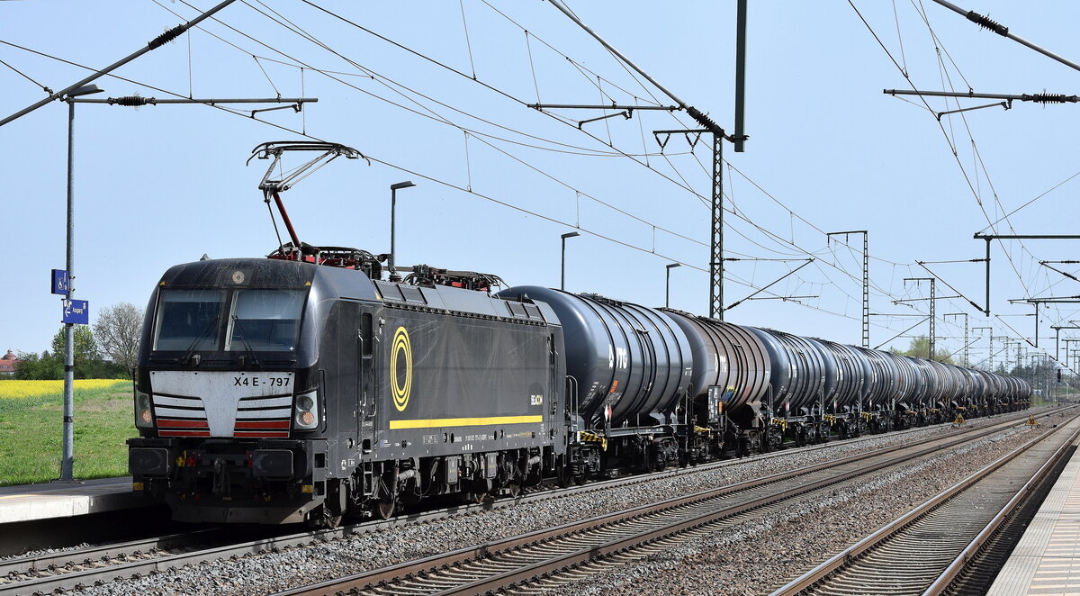 LTE Logistik und Transport GmbH, Graz [D] mit der recht neue BRCE Vectron  X4 E - 797  [NVR-Nummer: 91 80 6193 797-8 D-DISPO] und einem Kesselwagenzug (Ethanol) am 08.04.24 Höhe Bahnhof Rodleben.