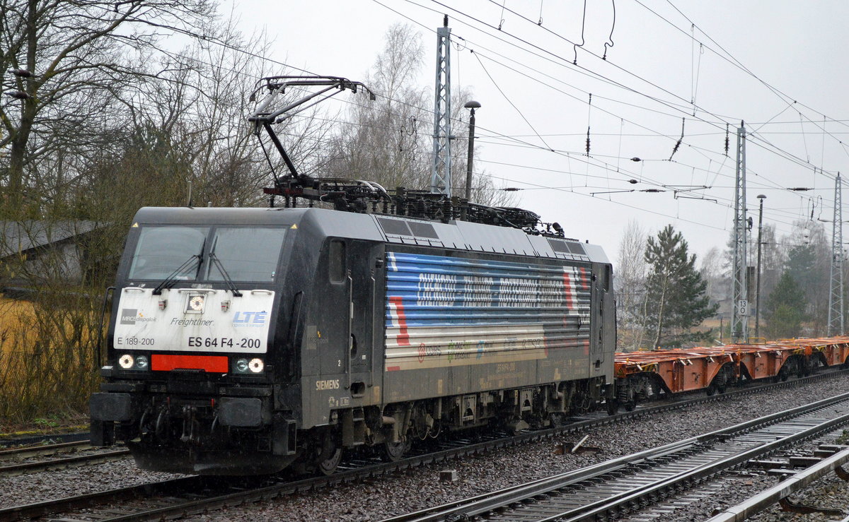 LTE Netherlands B.V. mit der MRCE Dispo  ES 64 F4-200  [NVR-Number: 91 80 6189 200-9 D-DISPO] und halb vollem Containerzug Richtung Polen am 31.01.18 Berlin-Hirschgarten.