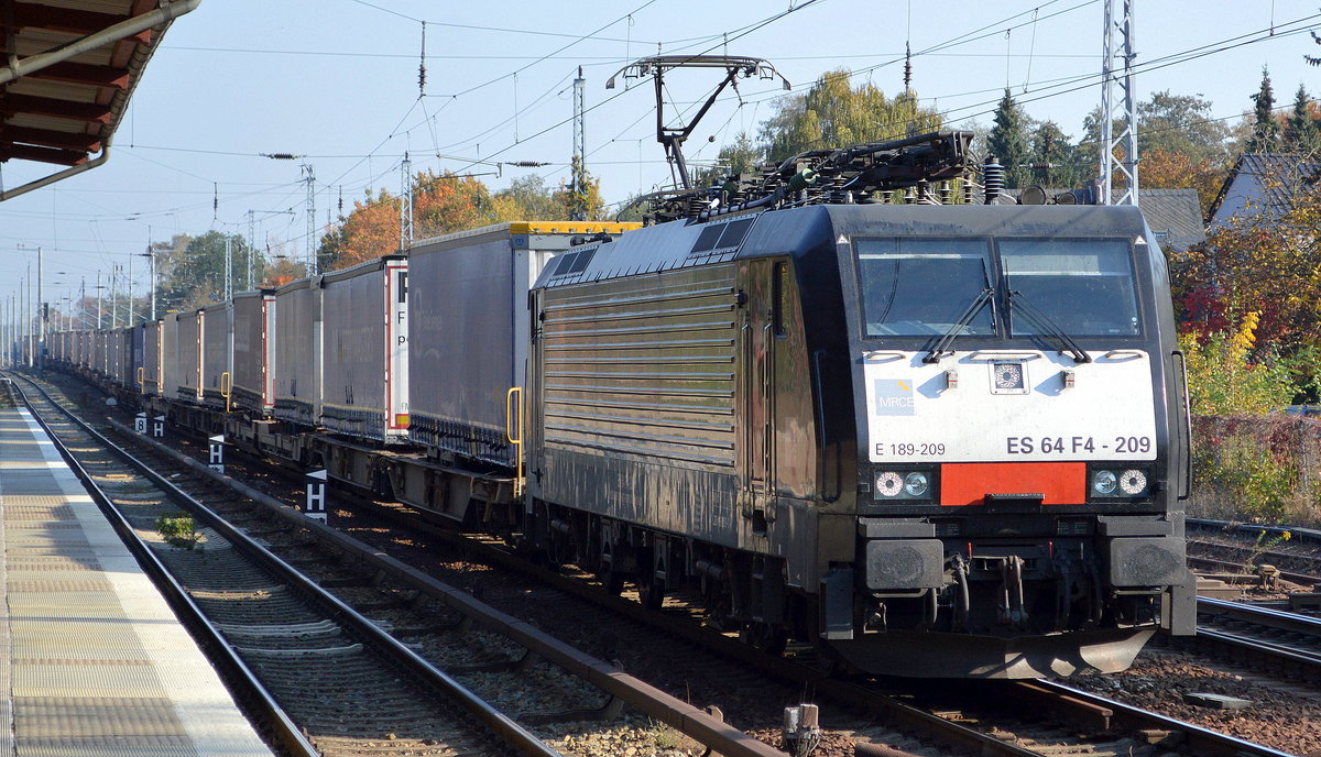 LTE Netherlands B.V mit der MRCE Dispo   ES 64 F4-209  [NVR-Number: 91 80 6189 209-0 D-DISPO] und KLV/Containerzug Richtung Rotterdam am 17.10.18 Berlin-Hirschgarten.