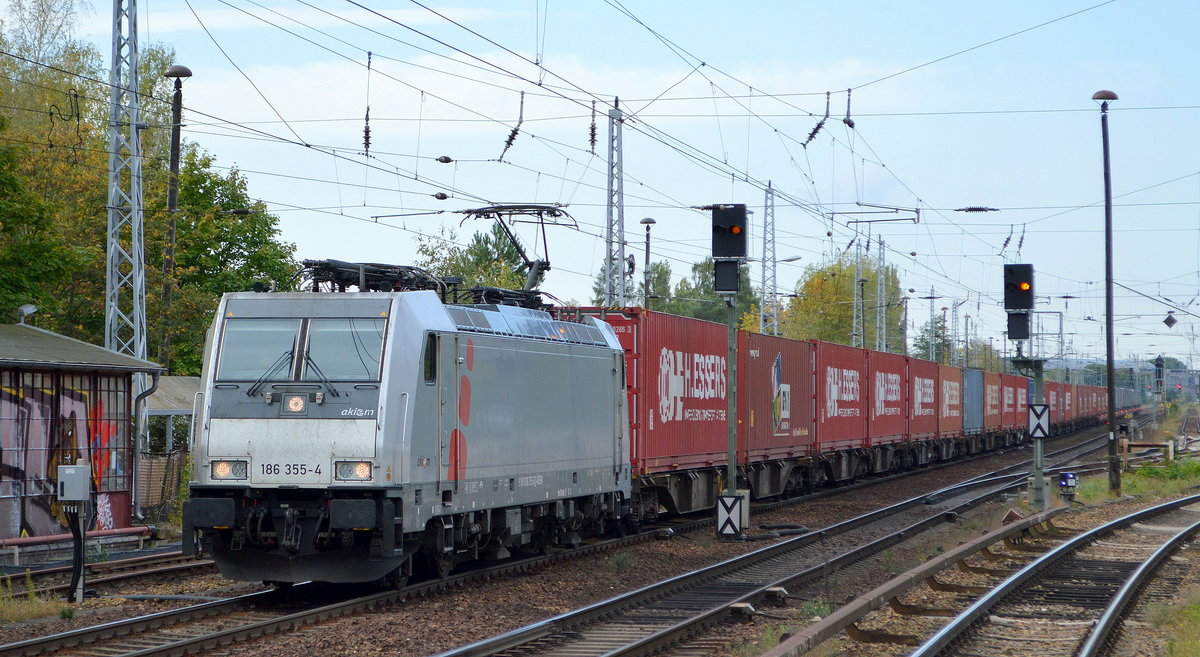 LTE Netherlands B.V., Rotterdam [NL] mit  186 355-4  [NVR-Nummer: 91 80 6186 355-4 D-AKIEM] und Containerzug nach Rzepin (Polen) am 29.09.20 Berlin Hirschgarten.