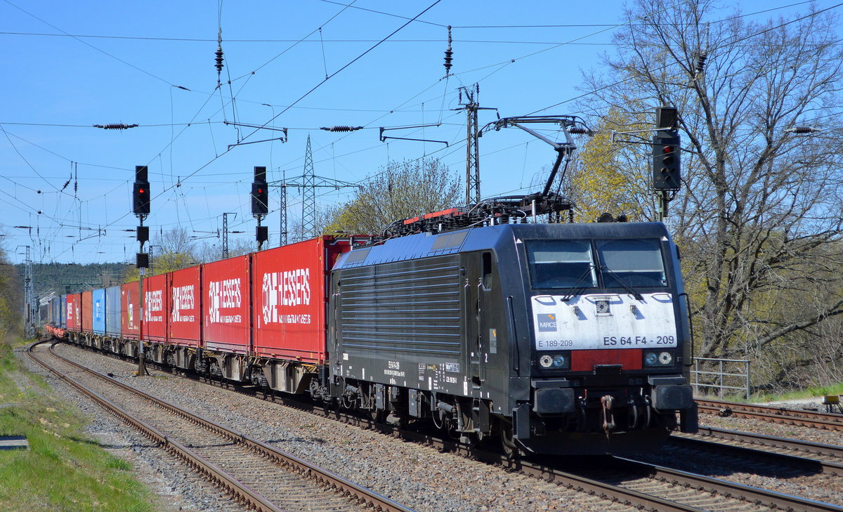 LTE Netherlands B.V., Rotterdam [NL] mit der MRCE Dispo  ES 64 F4-209  [NVR-Nummer: 91 80 6189 209-0 D-DISPO] mit kombinierten Taschenwagen-/Containerzug Richtung Polen am 27.04.21 Durchfahrt Bf. Saarmund.