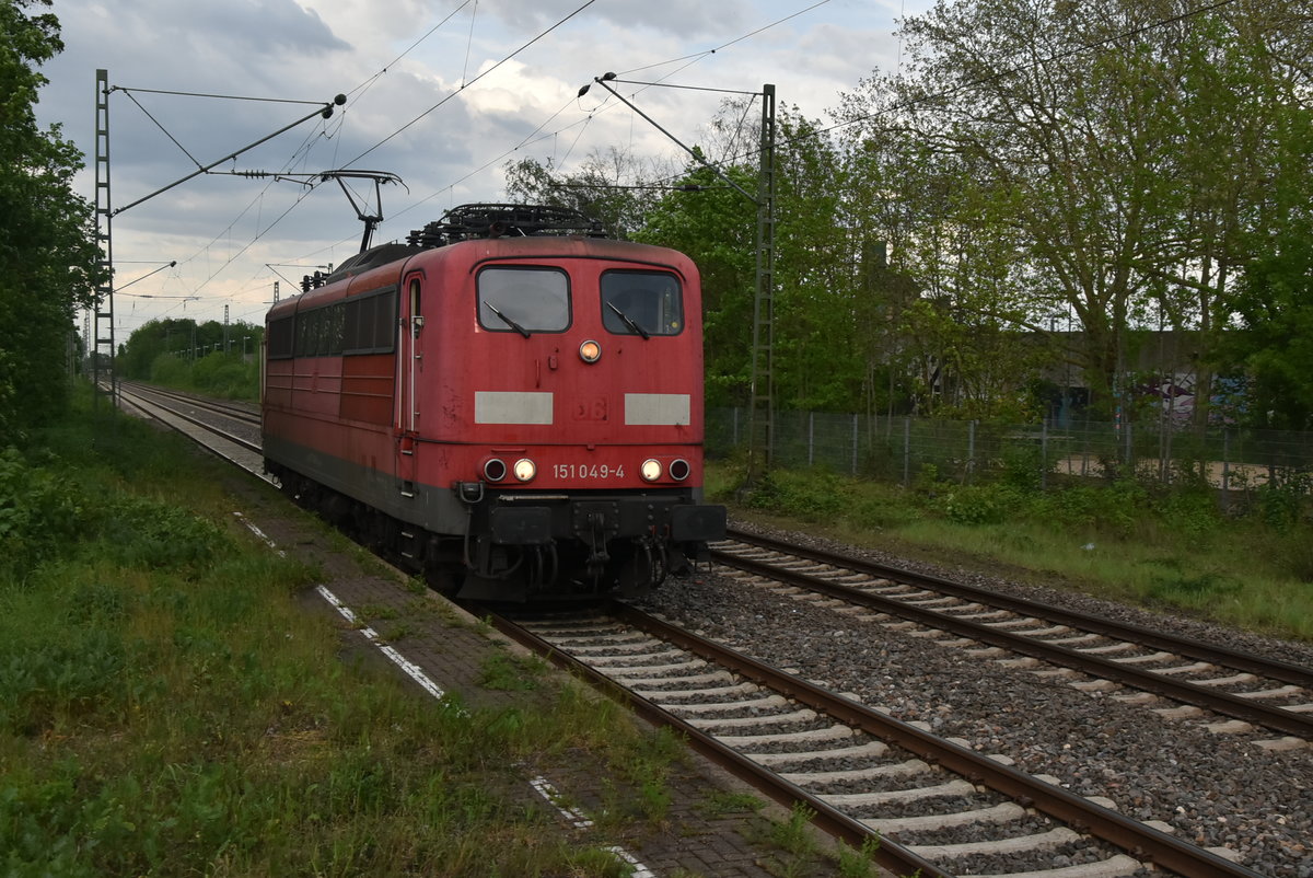 LZ ist 151 0494 in Anrath gen Viersen fahrend am Abend des 24.4.2019