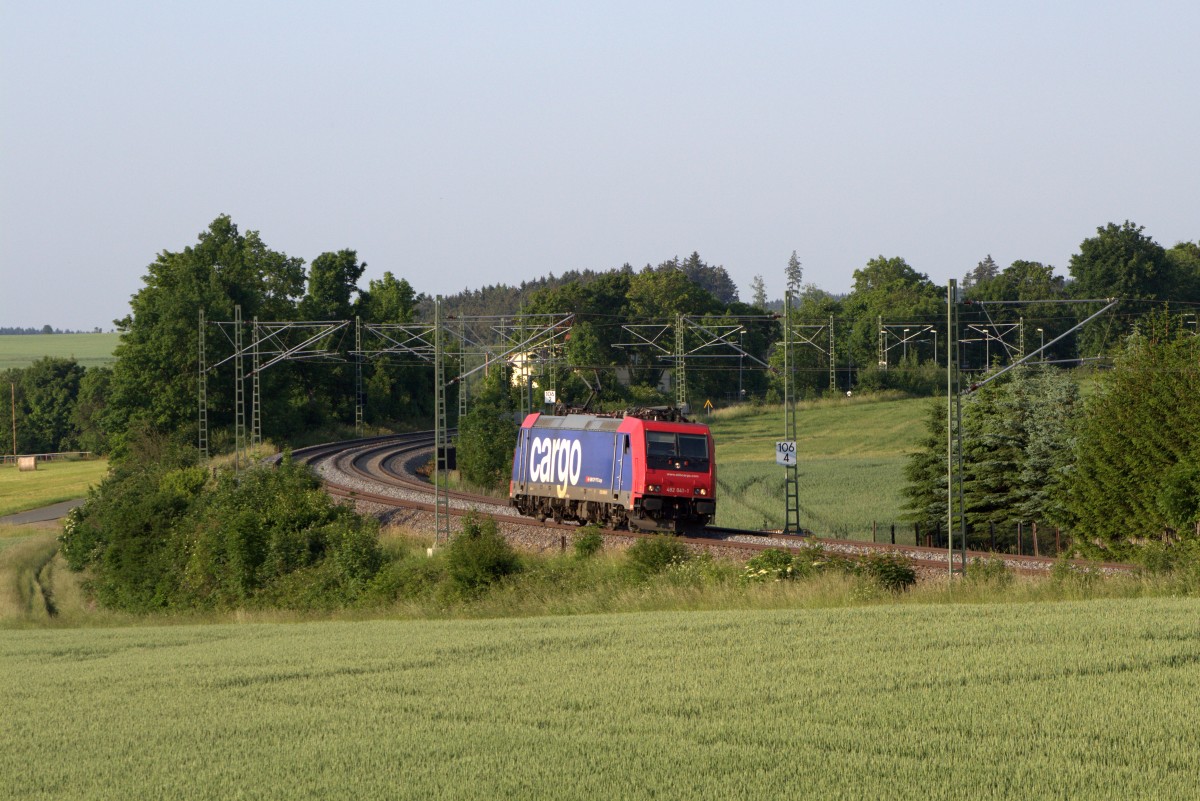 Lz Leistung der SBB Cargo Traxx 482 041-1 in Ruppertsgrün/Pöhl auf dem Weg nach Hof. Aufgenommen am 12.06.2015