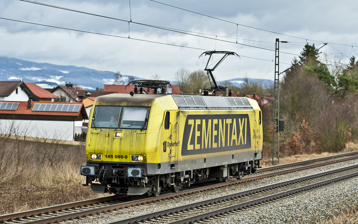LZ RHC 145 089-9 das Zementaxi fährt in Langenisarhofen nach Nord durch.Bild 17.1.2018