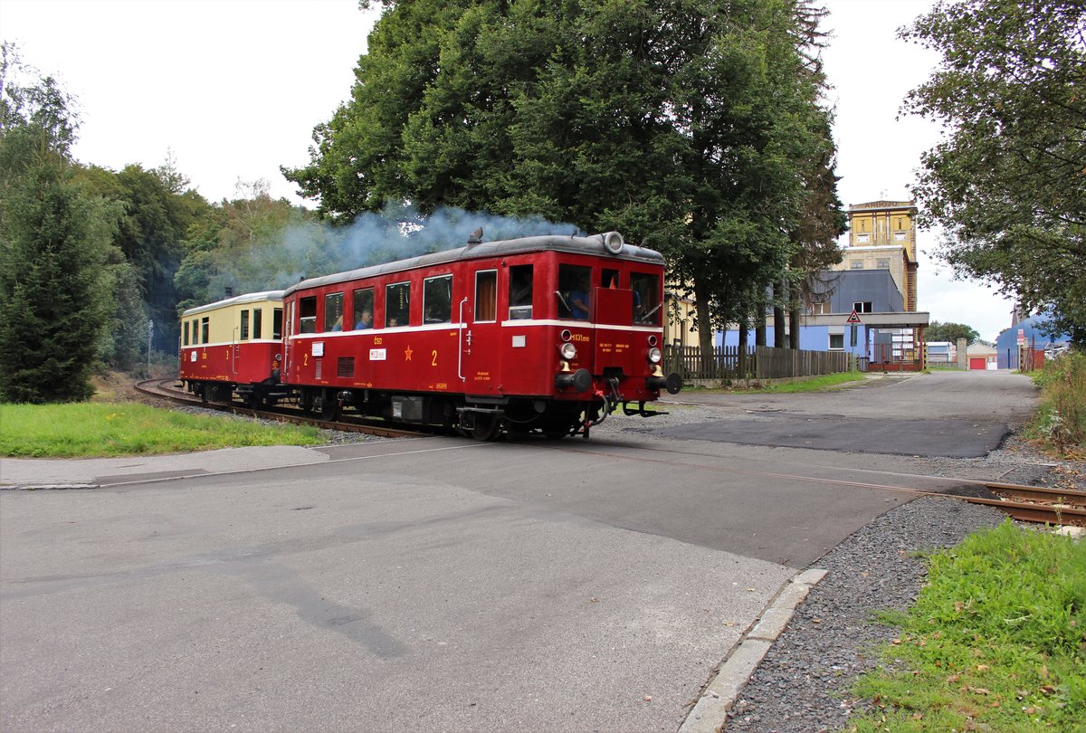 M 131.1515 fuhr am 29.08.20 eine Sonderfahrt von Cheb über Tršnice und Aš nach Hranice v Čechách. Hier ist der Zug in Aš město zusehen.