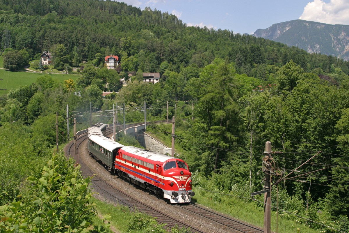 M 61.017 mit S.Z. zur 160 Jahre Semmeringbahnfeier am Sonntag bei Küb am 7.6.14