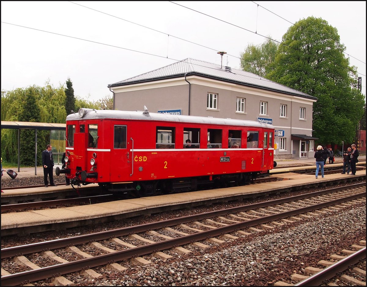 M131 1130  Hurvinek  in Bf. Nelahozeces. Tag der Eisenbahn am 27.04.2019.